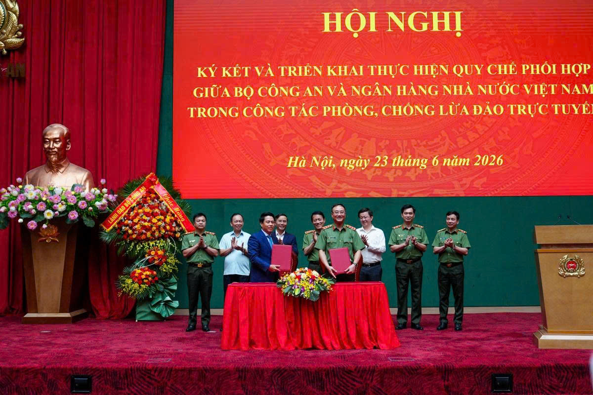 23.6 4 Ngân hàng Nhà nước và Bộ Công an ký kết và triển khai Kế hoạch thực hiện Quy chế phối hợp trong công tác phòng, chống lừa đảo trực tuyến.jpg